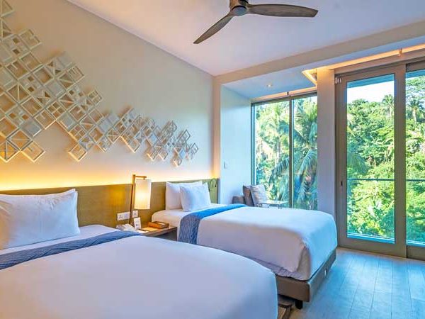 Crimson_Hotel_Boracay_B1_-DELUXE_HILLVIEW_1-(3)