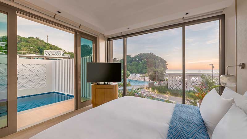 Crimson_Hotel_Boracay_B9_-Signature-Beachfront-Villa-_1-(2)