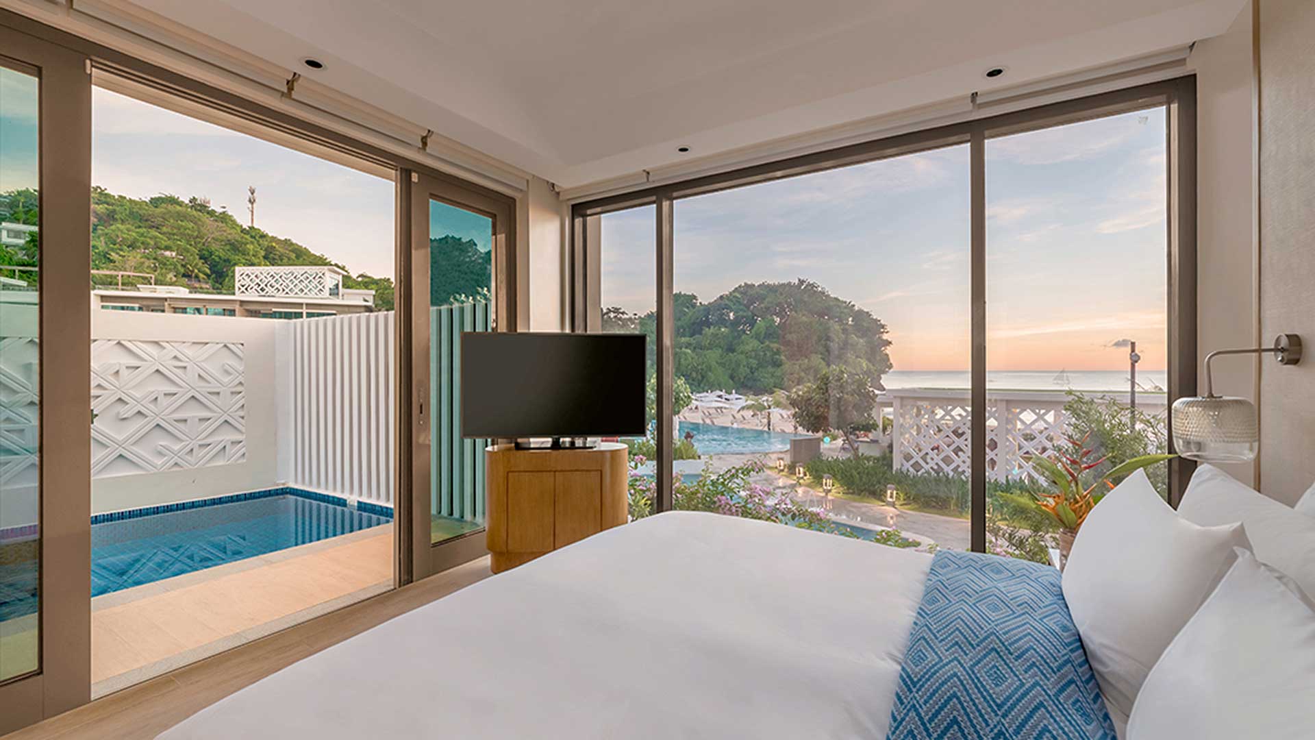 Crimson_Hotel_Boracay_B_Banner_1-(3)