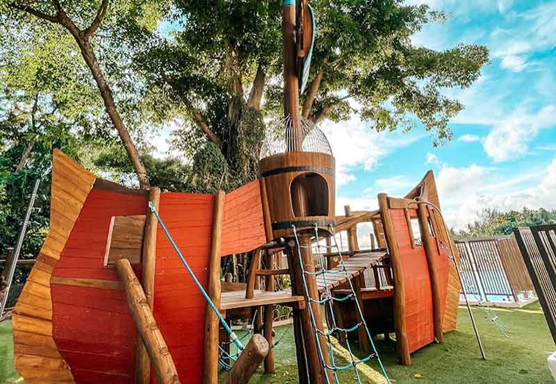 Crimson_Hotel_Boracay_D5_Pirate_Ship_1-(1)