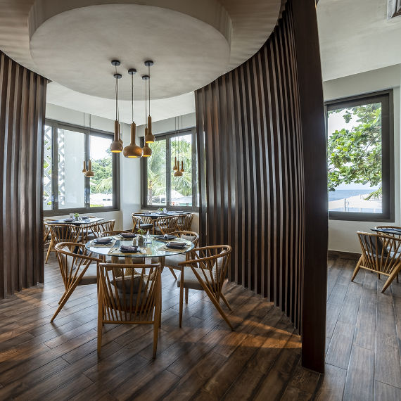 Crimson_Hotel_Boracay_C2_Azure_Beach_Club_1 (6)