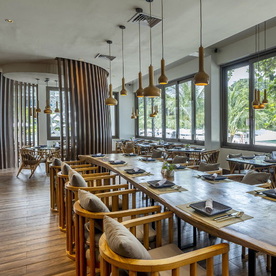 Crimson_Hotel_Boracay_C2_Azure_Beach_Club_1 (7)